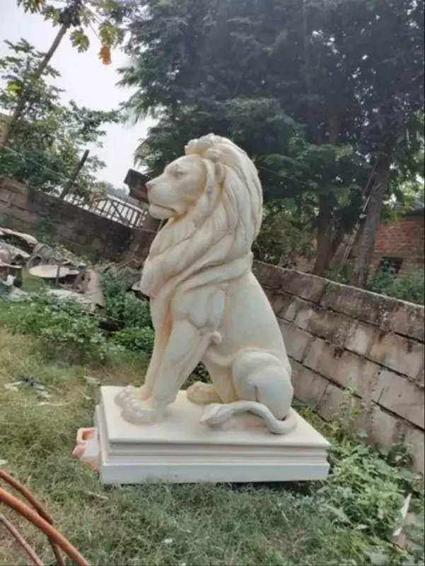FIBRE LION SCULPTURES